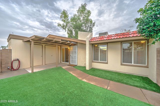 555 N MAY Street 20, Mesa, AZ 85201