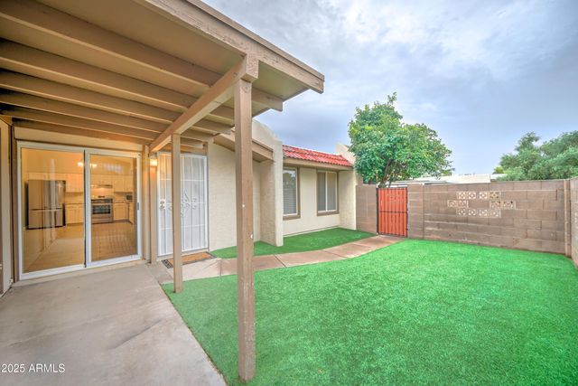 555 N MAY Street 20, Mesa, AZ 85201