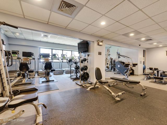 1030 N State Street 3J, Chicago, IL 60610