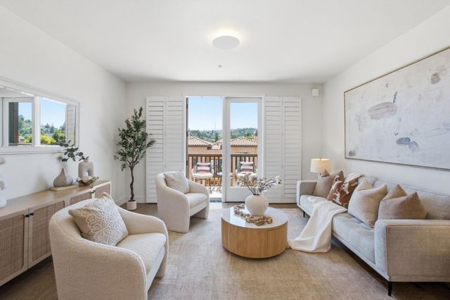657 Walnut Street 537, San Carlos, CA 94070