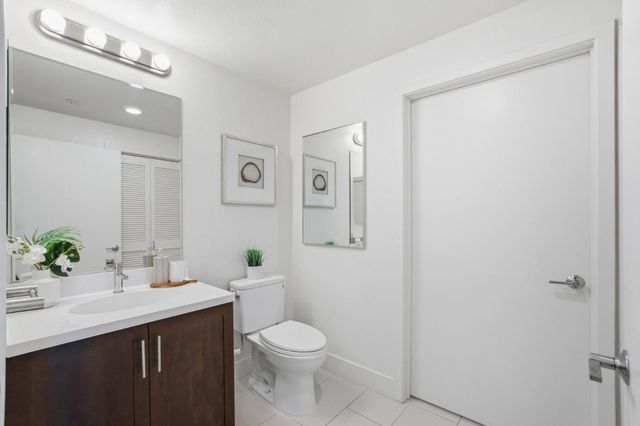 657 Walnut Street 537, San Carlos, CA 94070
