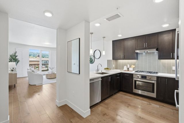 657 Walnut Street 537, San Carlos, CA 94070