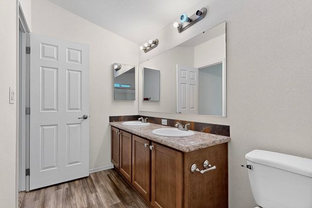 11711 Bucking Bronco Trail SE, Albuquerque, NM 87123