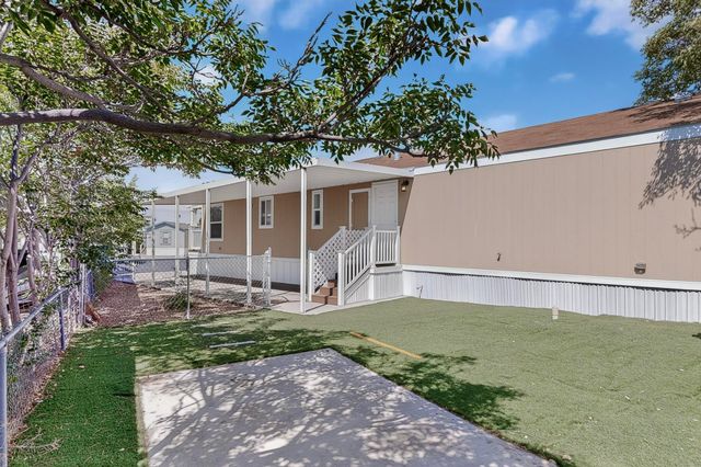 11711 Bucking Bronco Trail SE, Albuquerque, NM 87123