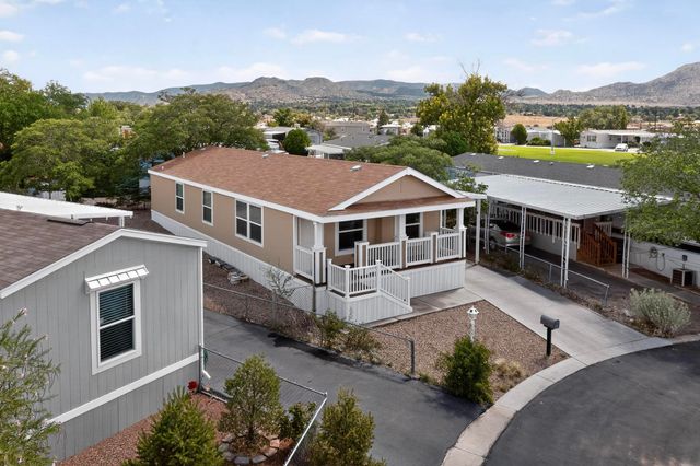 11711 Bucking Bronco Trail SE, Albuquerque, NM 87123