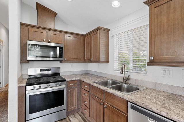 11711 Bucking Bronco Trail SE, Albuquerque, NM 87123