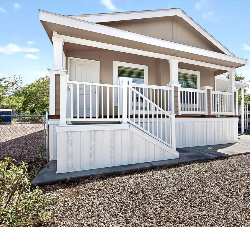 11711 Bucking Bronco Trail SE, Albuquerque, NM 87123