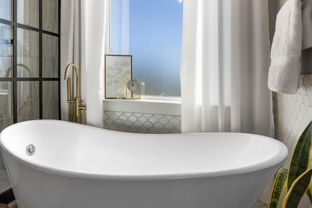 915 Bernard Meadows Drive Drive, East Bernard, TX 77435