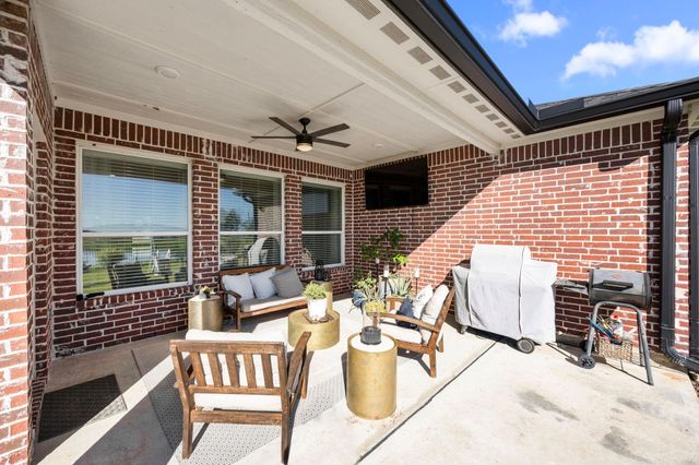 915 Bernard Meadows Drive Drive, East Bernard, TX 77435