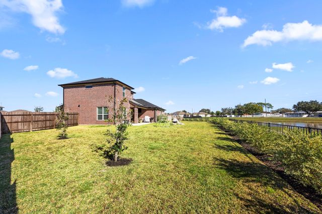 915 Bernard Meadows Drive Drive, East Bernard, TX 77435