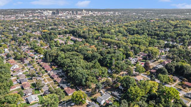 859 Bristol Avenue NW, Grand Rapids, MI 49504