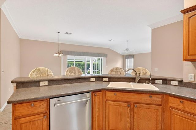 2612 MORVEN PARK WAY, The Villages, FL 32162