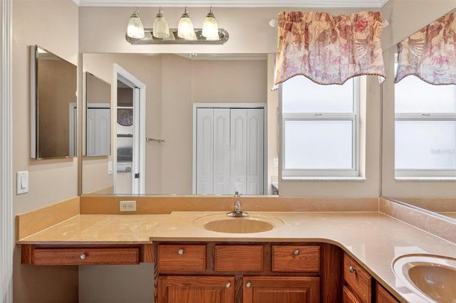 2612 MORVEN PARK WAY, The Villages, FL 32162