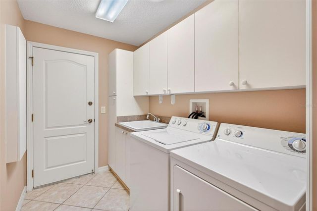 2612 MORVEN PARK WAY, The Villages, FL 32162