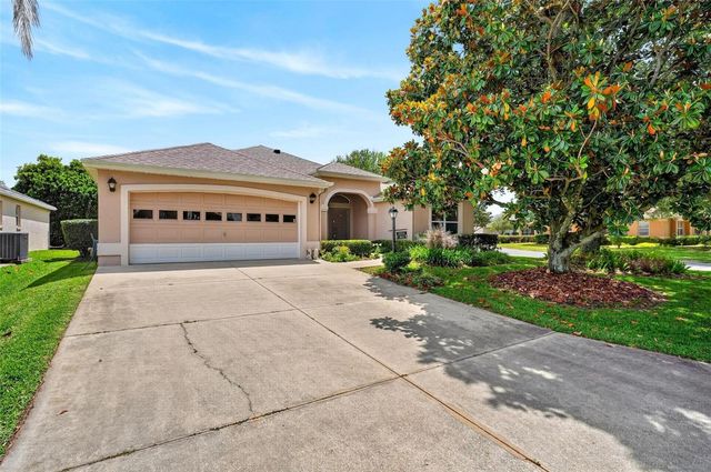 2612 MORVEN PARK WAY, The Villages, FL 32162