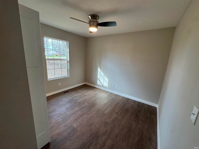 436 Trinton Circle, Bedford, IN 47421