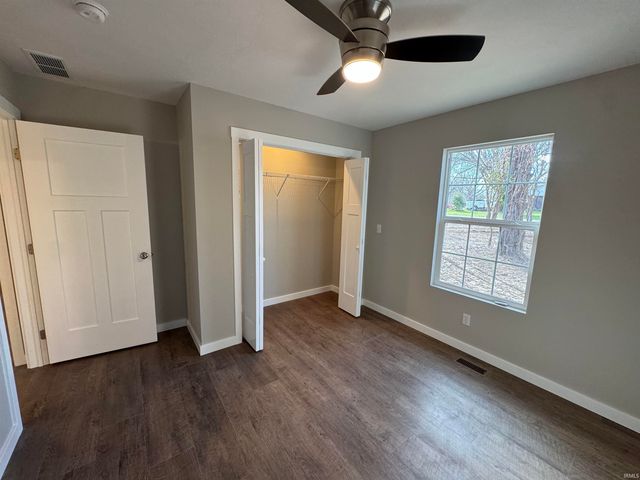 436 Trinton Circle, Bedford, IN 47421