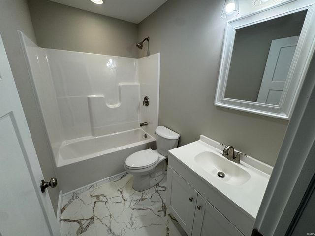 436 Trinton Circle, Bedford, IN 47421