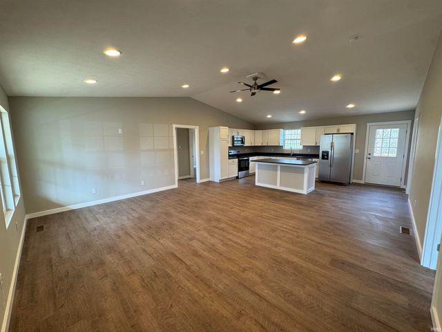 436 Trinton Circle, Bedford, IN 47421