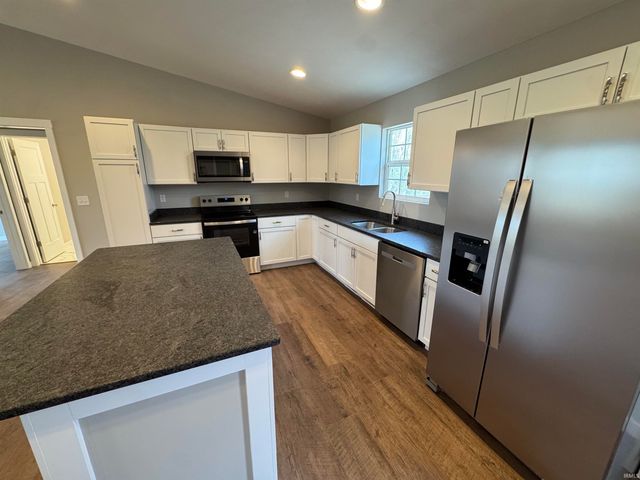 436 Trinton Circle, Bedford, IN 47421