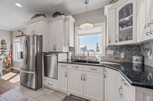 117 Sandfiddler Lane, Harkers Island, NC 28531