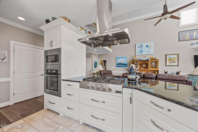 117 Sandfiddler Lane, Harkers Island, NC 28531