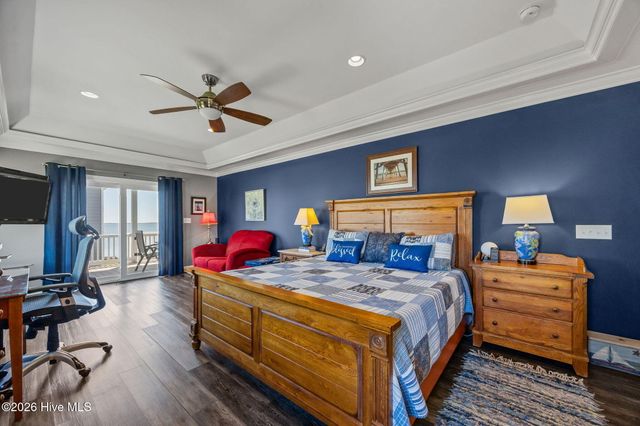 117 Sandfiddler Lane, Harkers Island, NC 28531