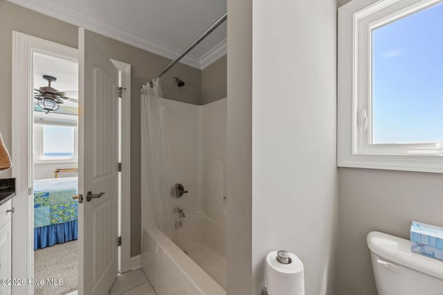 117 Sandfiddler Lane, Harkers Island, NC 28531