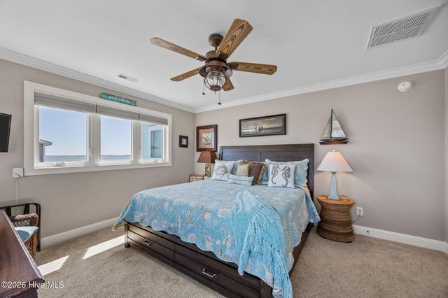 117 Sandfiddler Lane, Harkers Island, NC 28531