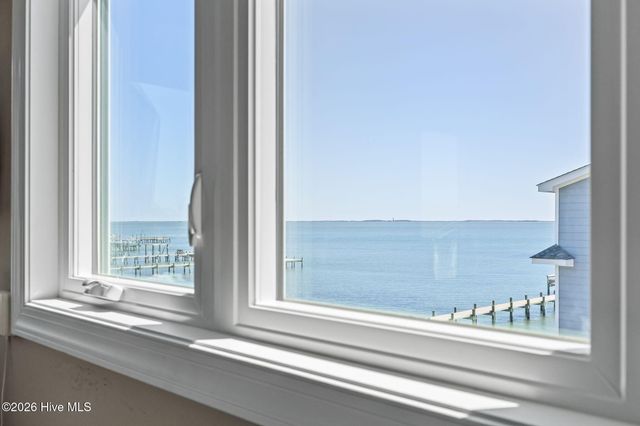 117 Sandfiddler Lane, Harkers Island, NC 28531