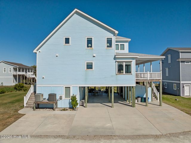 117 Sandfiddler Lane, Harkers Island, NC 28531