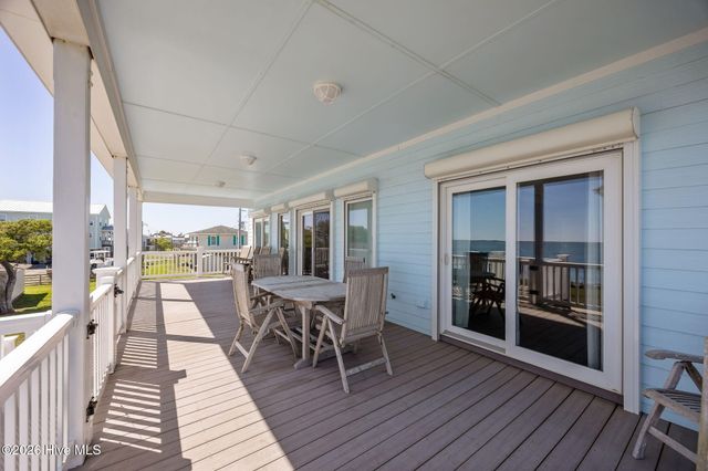 117 Sandfiddler Lane, Harkers Island, NC 28531