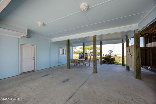 117 Sandfiddler Lane, Harkers Island, NC 28531