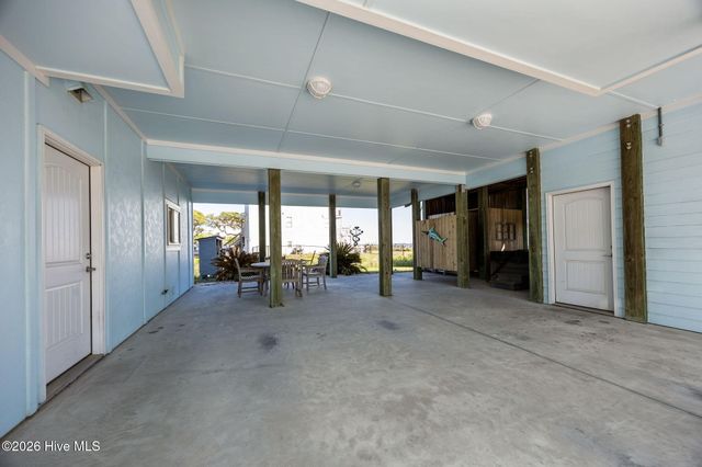 117 Sandfiddler Lane, Harkers Island, NC 28531