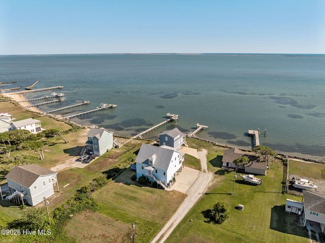 117 Sandfiddler Lane, Harkers Island, NC 28531