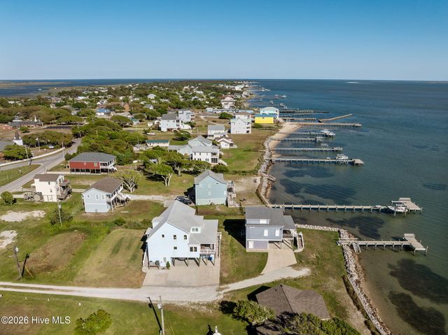 117 Sandfiddler Lane, Harkers Island, NC 28531