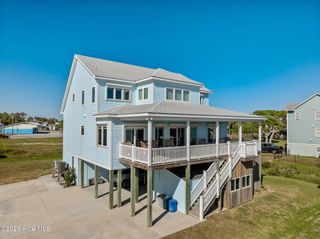 117 Sandfiddler Lane, Harkers Island, NC 28531