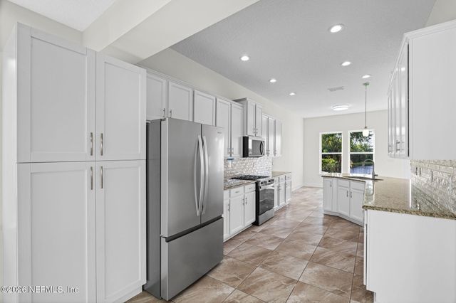 620 HOWLAND Drive, Ponte Vedra, FL 32081
