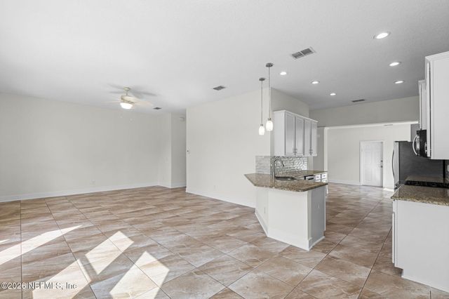 620 HOWLAND Drive, Ponte Vedra, FL 32081