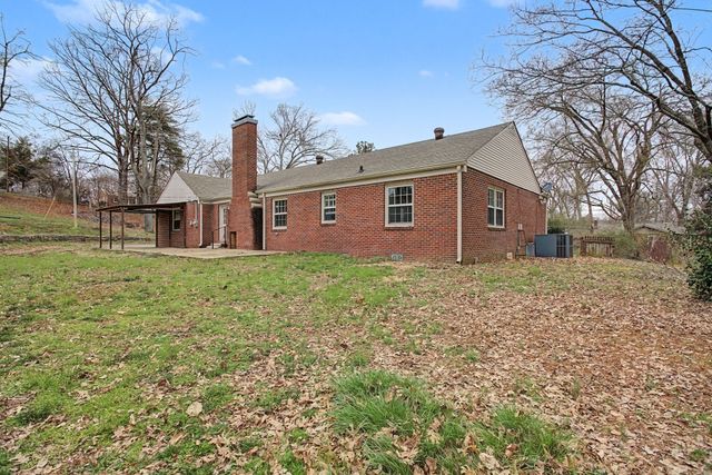 107 Cherry St, Centerville, TN 37033