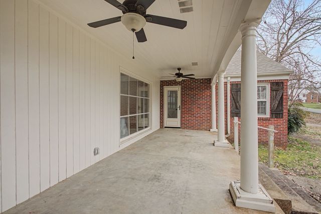 107 Cherry St, Centerville, TN 37033