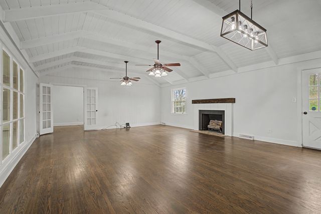 107 Cherry St, Centerville, TN 37033