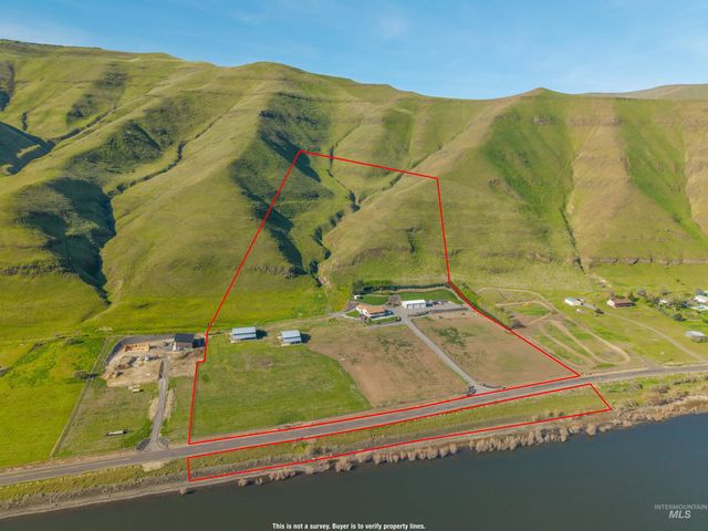 11056 Snake River Road, Asotin, WA 99402