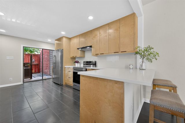 7447 Cambridge Street 51, Houston, TX 77054