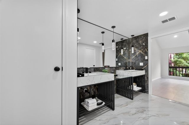 7447 Cambridge Street 51, Houston, TX 77054