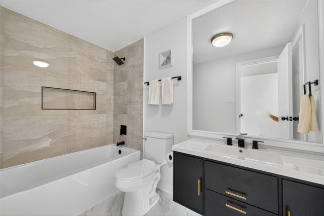 7447 Cambridge Street 51, Houston, TX 77054