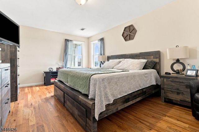 372 Nelson Ave, Elizabeth City, NJ 07202