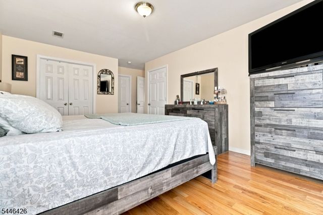 372 Nelson Ave, Elizabeth City, NJ 07202
