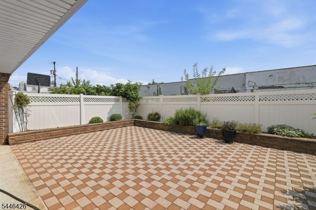 372 Nelson Ave, Elizabeth City, NJ 07202
