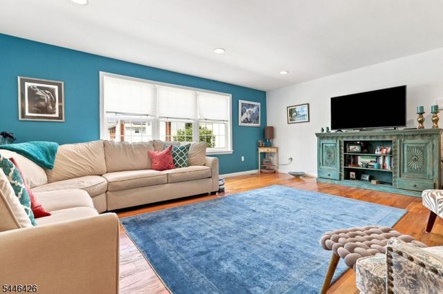372 Nelson Ave, Elizabeth City, NJ 07202